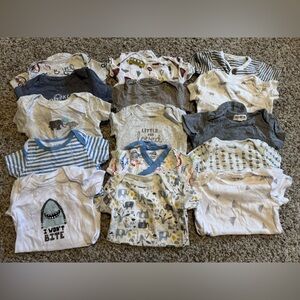Set of 15 short sleeve 6-9mo Onesies